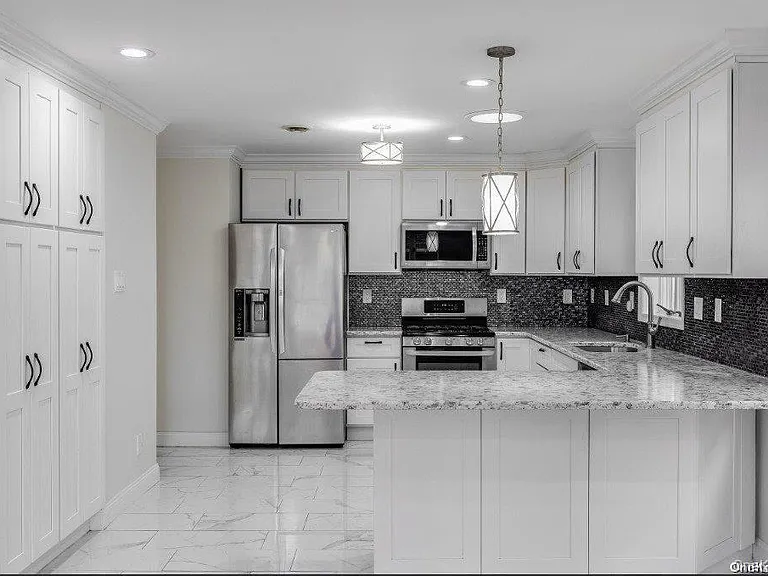 44 W Penn St — Photo 16