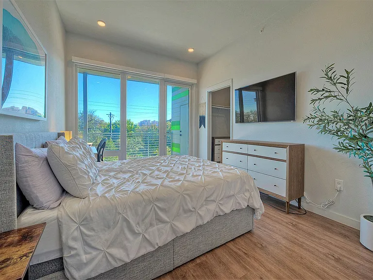 4004 Banister Ln #207 — Photo 13