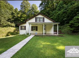 1102 Shawnee Dr, Oakwood, VA 24631
