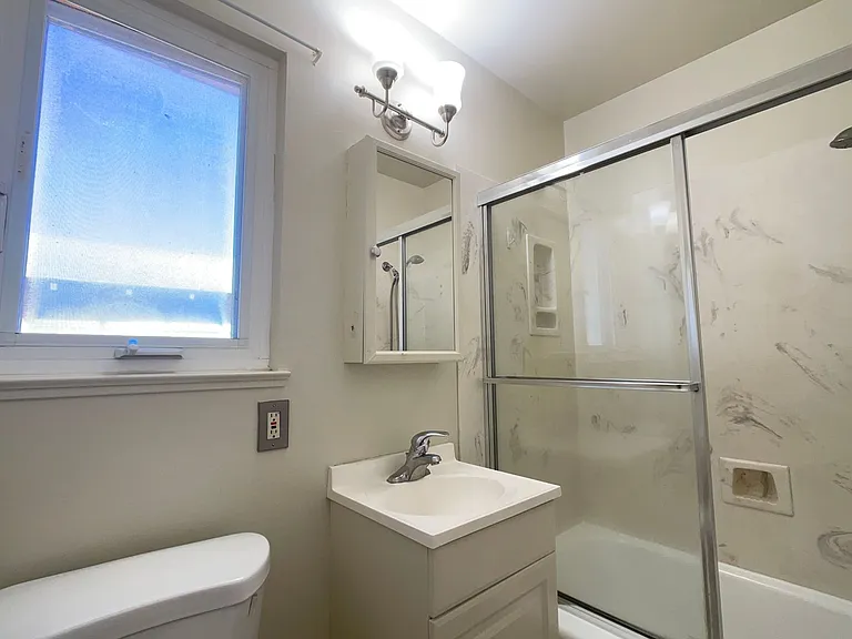 442 Madison Ave — Photo 6