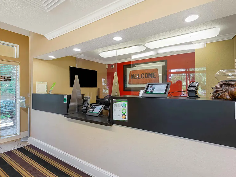 Lobby and Guest Check-in