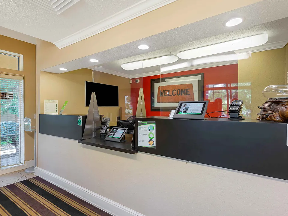 Lobby and Guest Check-in