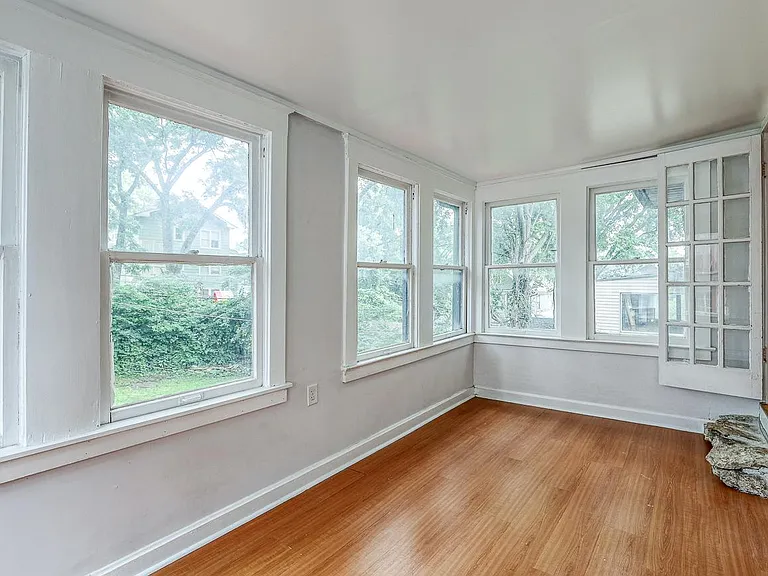 Sun room - 2nd floor