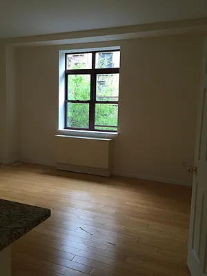 Rented by Harlem Lady Real Estate Services, LLC | media 22