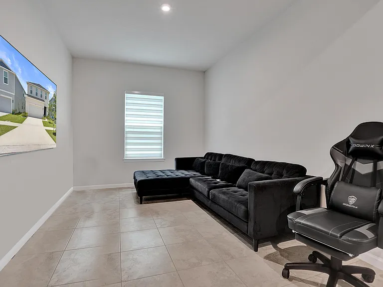 12749 SW Orvieto Way — Photo 5