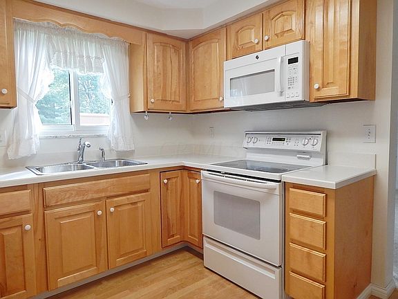 4th image of 653 Fleetrun Ave