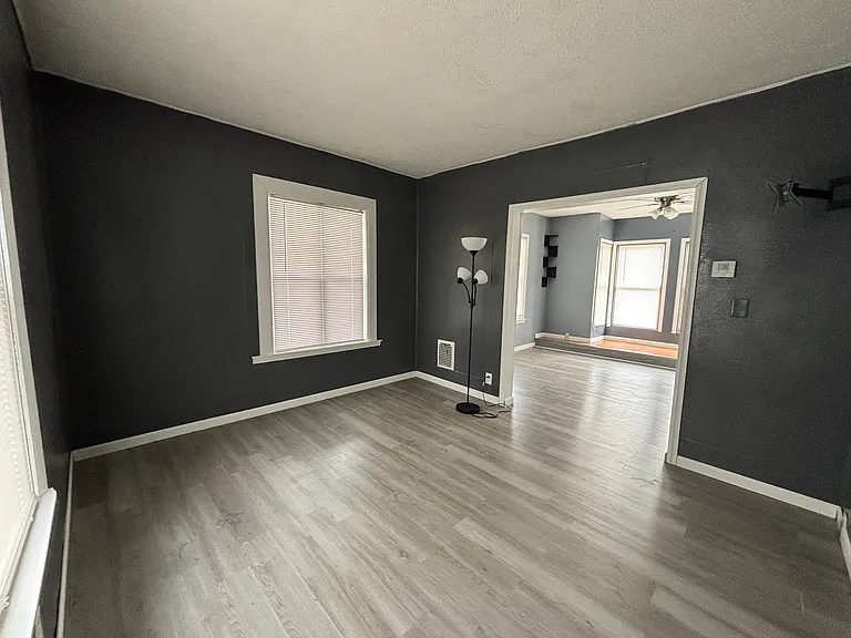 1934 Butterfield Ave — Photo 3