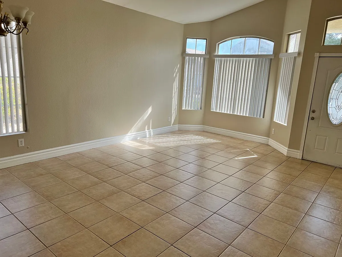 Building Photo - 5705 Cliff Point Ct
