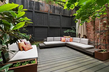 Rented by Coldwell Banker Warburg