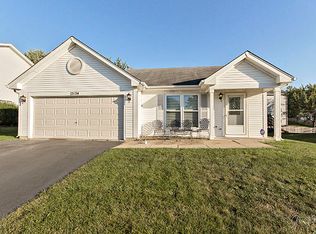 2124 Aberdeen Dr, Carpentersville, IL 60110