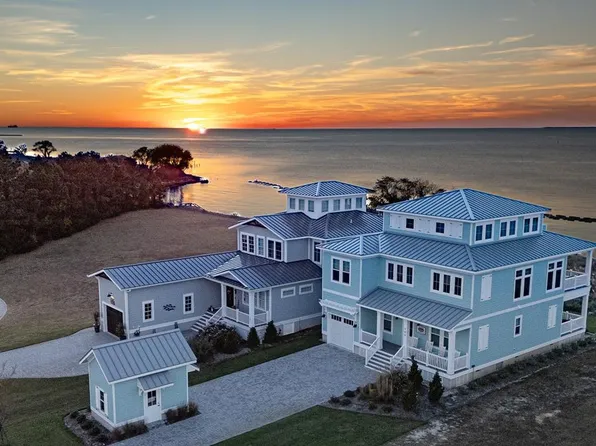 109 Sunset Blvd, Cape Charles, VA 23310
