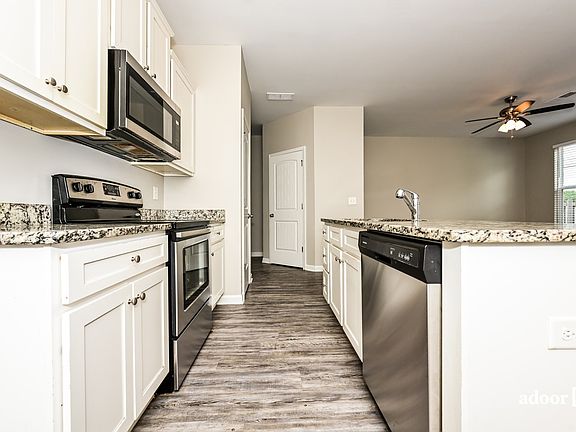 2nd image of 404 Rankin Cir