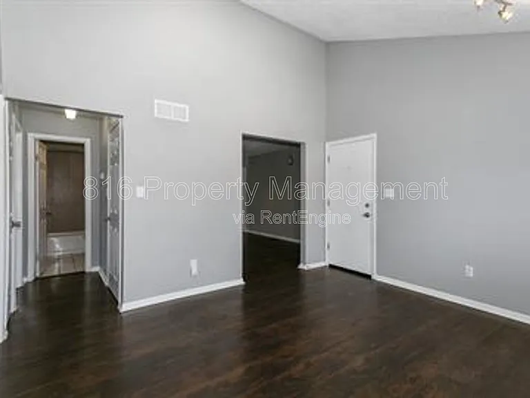 1229 W Hayward Ave #A — Photo 10