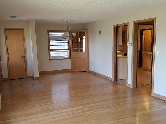 Living room & dining area
