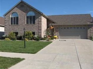 10485 Pike St, Winfield, IN 46307