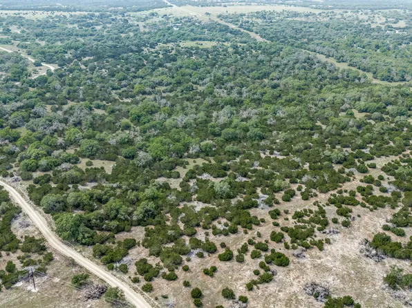 645 Arthur Ave, Kerrville, TX 78624