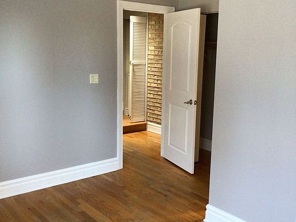 4th image of 6610 S Kenwood Ave #6612-110