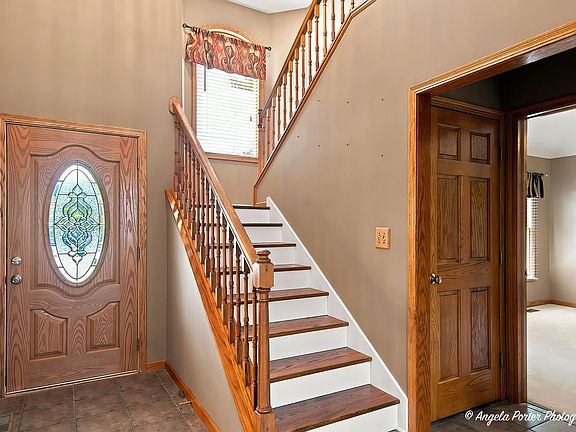 2nd image of 17452 W Meadowbrook Dr