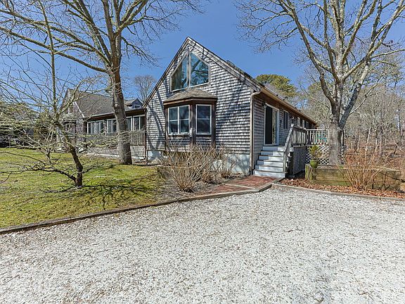 2nd image of 85 Pier Road