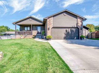 616 Hemmen Terrace Ct, Colwich, KS 67030