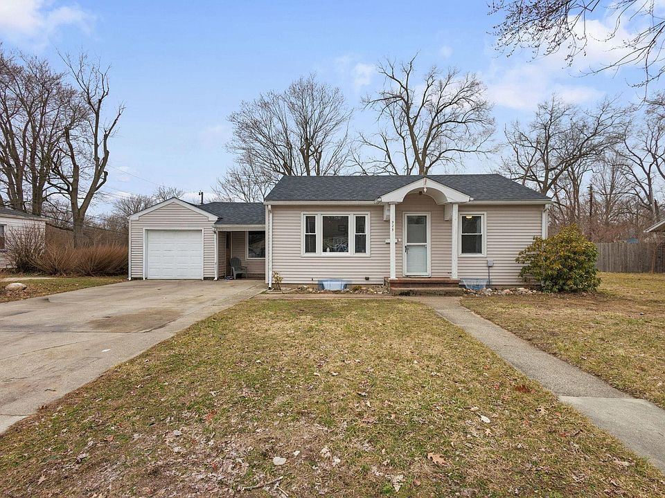 1st image of 923 Carolyn Ave