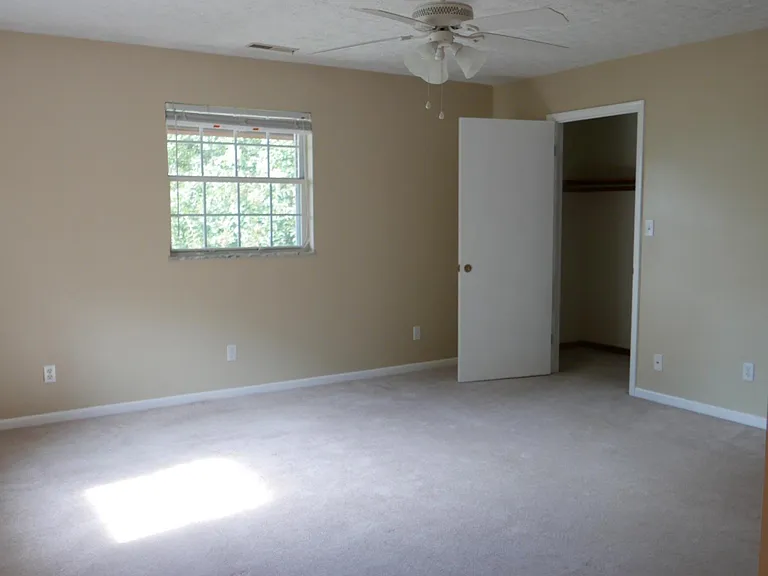 8 Bates Dr — Photo 9