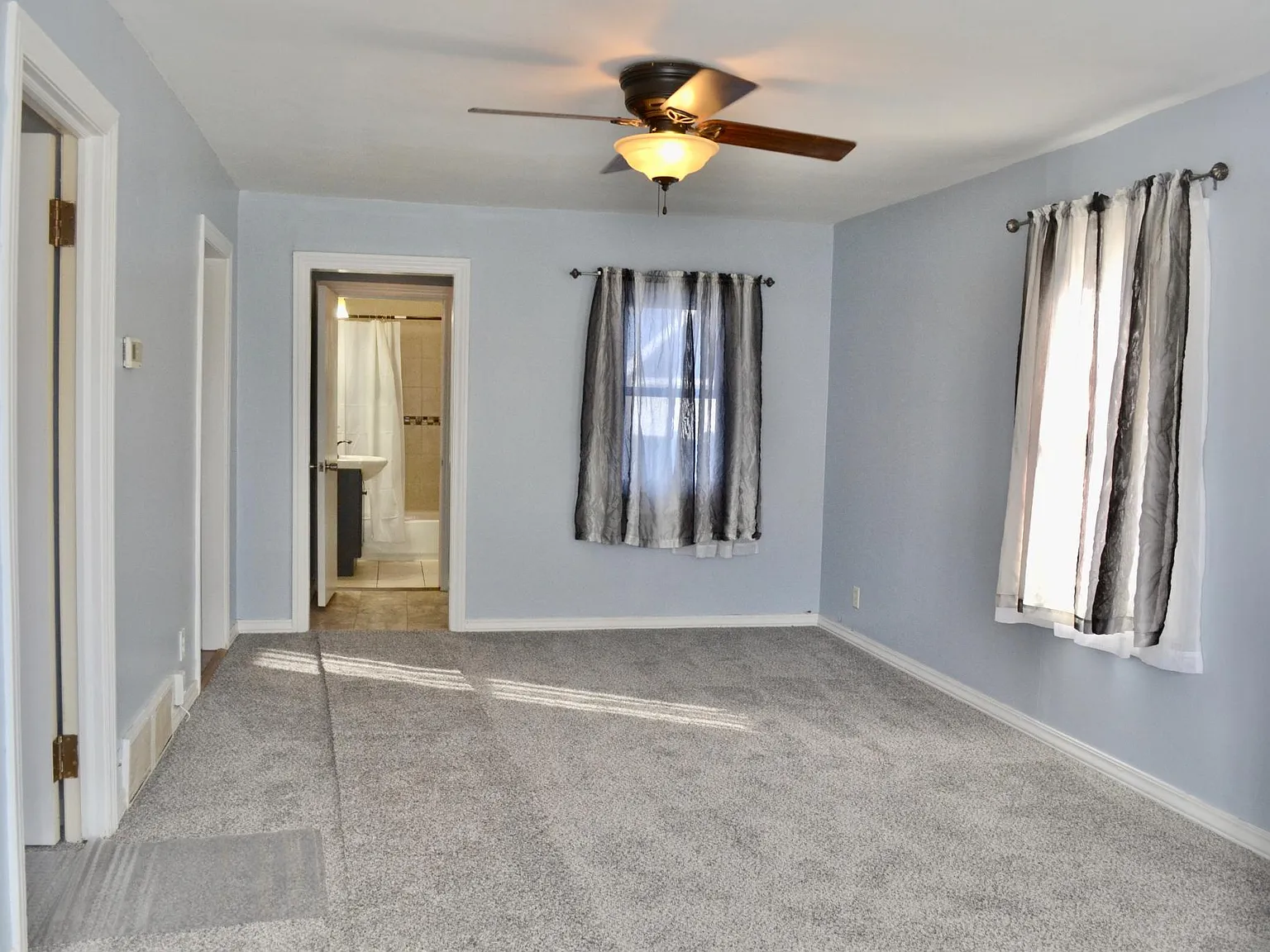 1 bed, 832 sqft, $1,525 — Photo 3