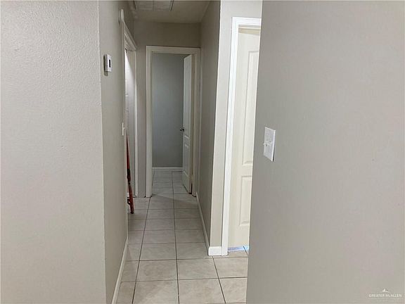 5th image of 1604 Blue Jay Ave #3