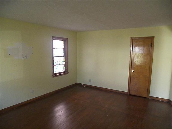 3rd image of 2804 Arden Ave