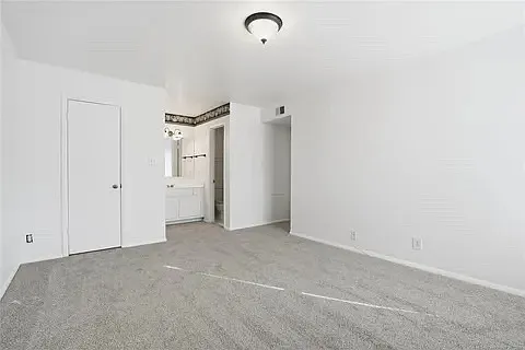 7401 S Yale Ave — Photo 2