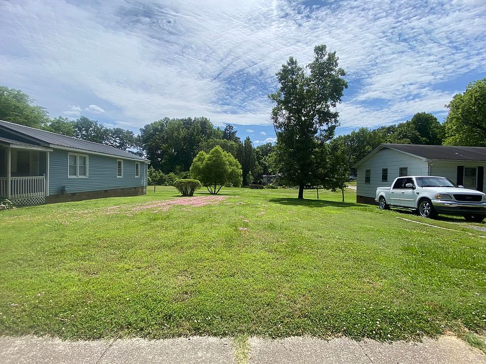 1st image of 815 Goshen St #2