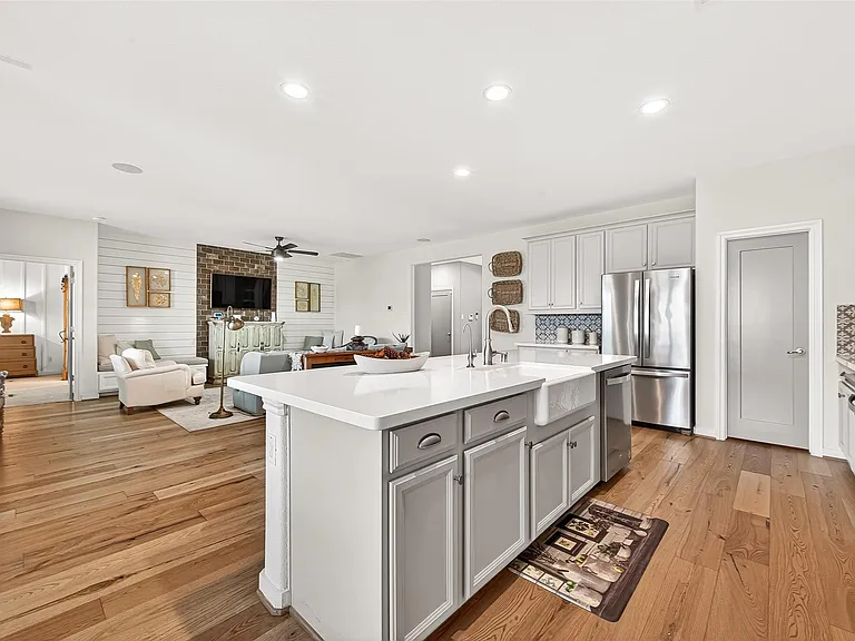 26102 Lazywaters Dr — Photo 16