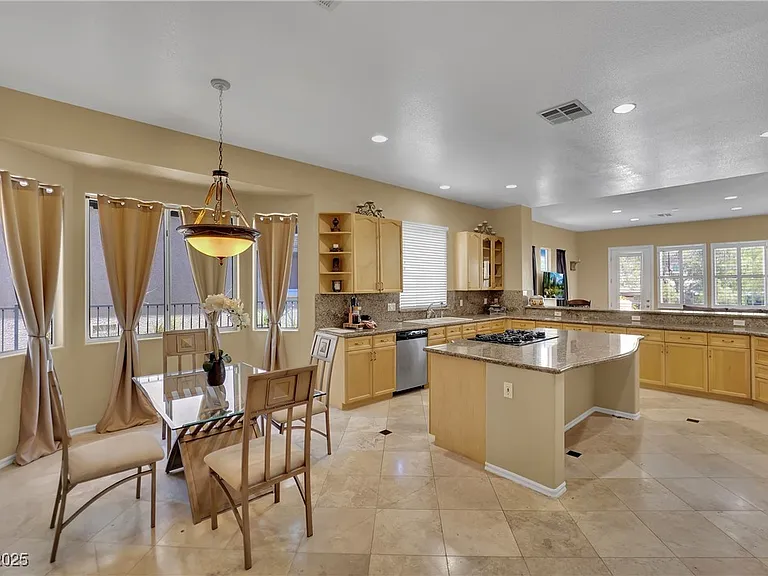 1004 Golden Age Ct — Photo 12
