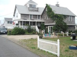 4 44th St, Newbury, MA 01951