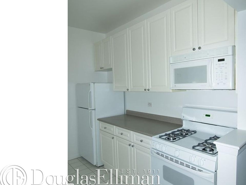 2nd image of 75 West St APT 16C