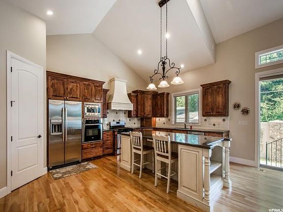 3rd image of 1916 E Villa Park Ln