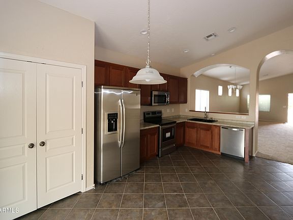3rd image of 2624 W Burgess Ln