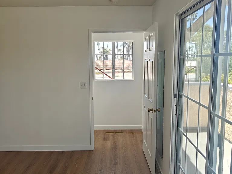 234 Roswell Ave — Photo 27