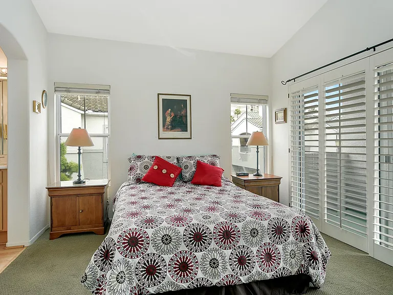 7505 Hazard Center Dr — Photo 15