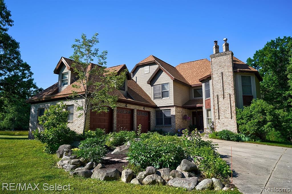 10395 Rustic Ridge Ln, Fenton, MI 48430 Zillow