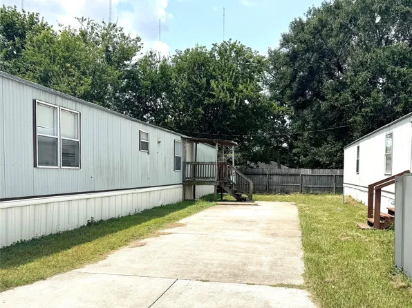 14909 Welcome Ln #B, Houston, TX 77014