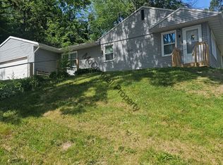 1433 Kirkwood Blvd, Davenport, IA 52803