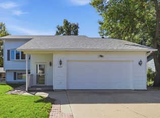 4609 E Fernwood Dr, Sioux Falls, SD 57110
