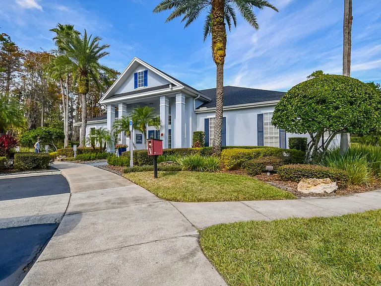 Knightsbridge at Stoneybrook — Photo 49