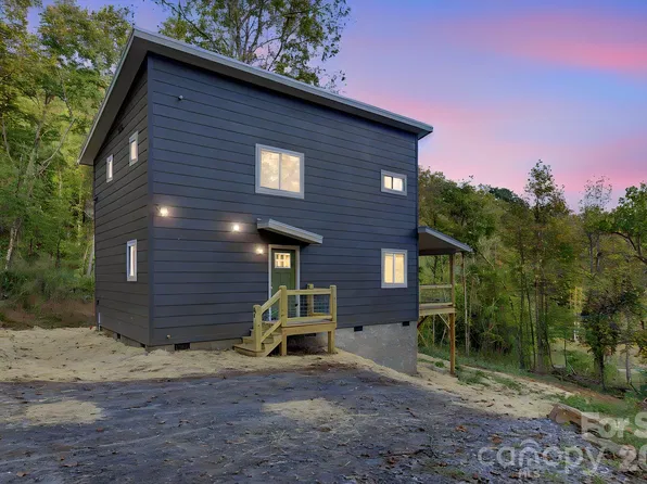 84 Skip Stone Rd, Asheville, NC 28803