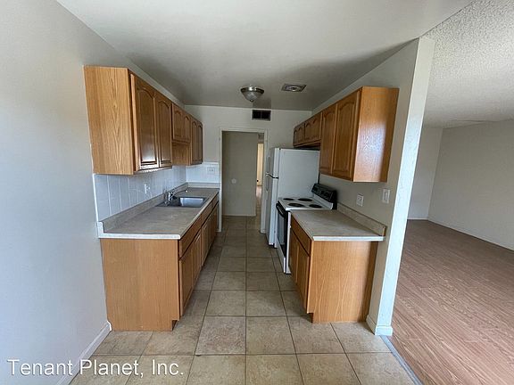 5th image of 1137 Oakmont Dr Unit 3