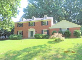 903 Ridge Dr, Mc Lean, VA 22101