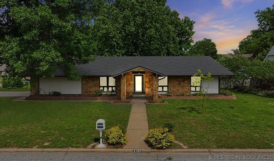 1st image of 8401 S Fawnwood Ct