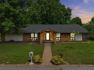 8401 S Fawnwood Ct, Broken Arrow, OK 74011