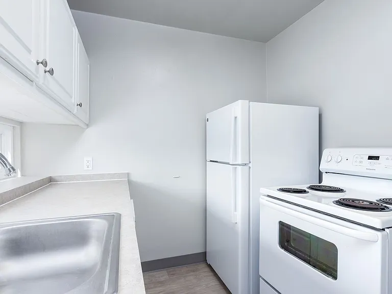 The Lee Apartments — Photo 42